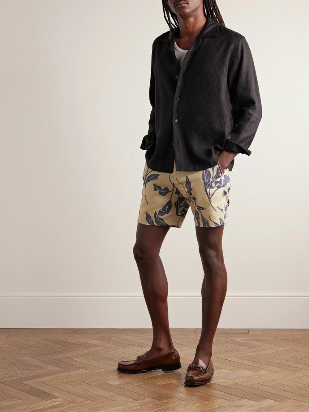 CLUB MONACO Baxter Linen Cotton Tan & Navy Blue Tropical Floral Shorts Size 31